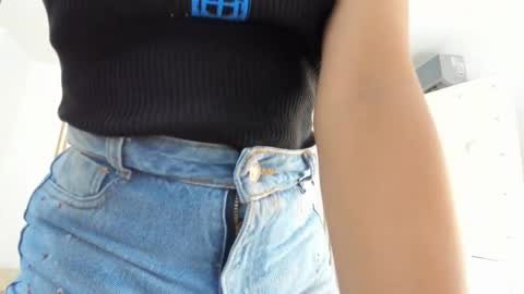 Flavia online show from September 2025 07:37:02 PM