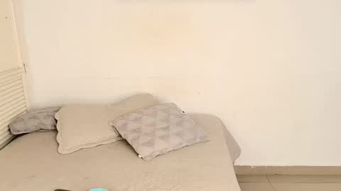 Flavia online show from September 2025 07:27:02 PM