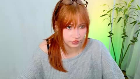 fleur_fox online show from May 2026 09:28:01 AM