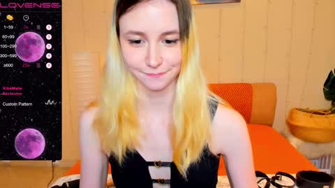 FlexiMona online show from February 2025 11:42:02 AM