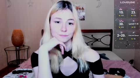 FlexiMona online show from October 2025 03:22:02 PM