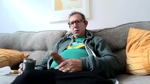 Snapshot of flirtofcharleston chatting on December 2024 05:15:01 PM Flickrbrite online show from December 2024 05:15:01 PM