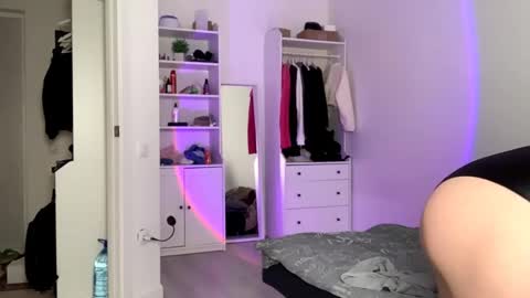 Dasha and Vitalii online show from April 2026 06:10:01 PM