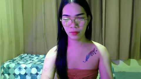 Kendall online show from November 2025 09:25:02 PM