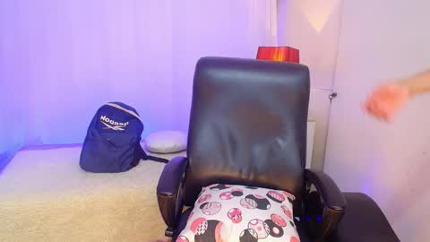 F L O R online show from February 2026 06:14:01 PM