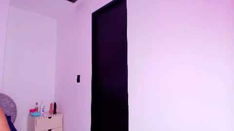 Snapshot of flordecayena_ chatting on June 2026 03:04:02 AM Flordecayena online show from June 2026 03:04:02 AM