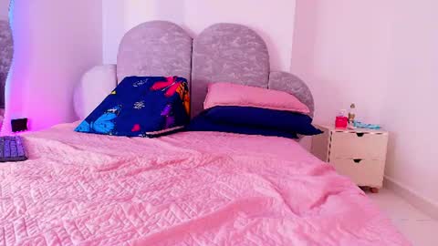 Snapshot of flordecayena_ chatting on June 2026 03:15:02 AM Flordecayena online show from June 2026 03:15:02 AM