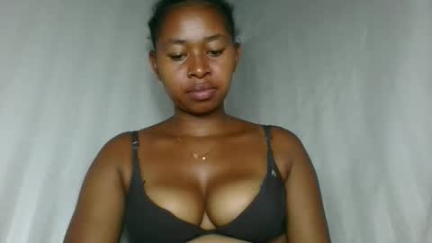 florencia011 online show from December 2025 09:03:01 AM