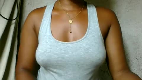 florencia011 online show from March 2026 04:46:01 PM