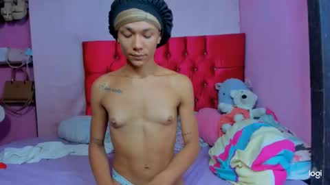 Snapshot of flower_weed chatting on April 2026 10:46:02 AM Flower weed online show from April 2026 10:46:02 AM