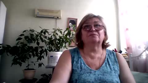 Flowerlower online show from February 2025 11:14:02 AM