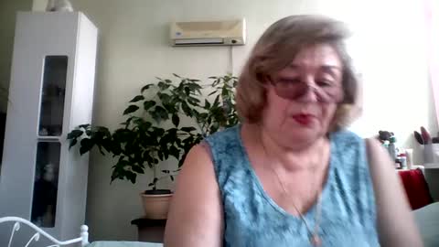 Flowerlower online show from February 2025 01:41:01 PM