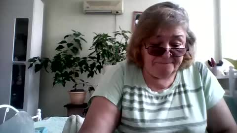 Flowerlower online show from February 2025 12:55:02 PM