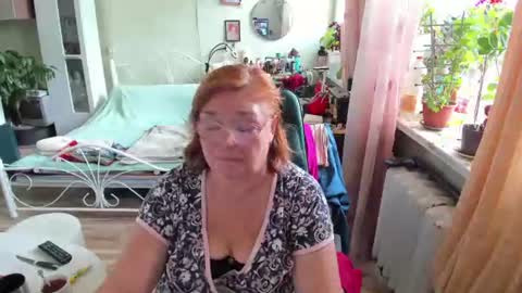 Snapshot of flowerlover8 chatting on July 2026 08:07:01 AM Flowerlower online show from July 2026 08:07:01 AM