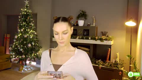 Snapshot of flowerr_powerr chatting on December 2024 08:54:01 PM Katrin online show from December 2024 08:54:01 PM