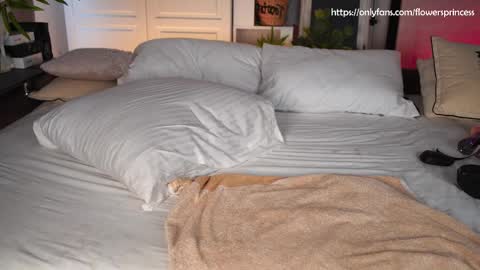 DARYA   online show from March 2025 06:26:02 AM