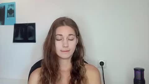 fluffnudge online show from July 2026 07:14:02 AM