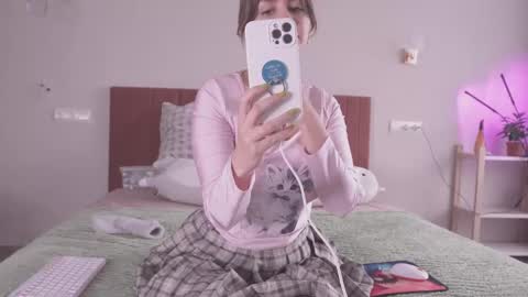 Snapshot of fluffy_hat chatting on February 2025 10:09:02 AM Fluffy and Krut online show from February 2025 10:09:02 AM