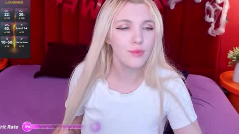 Snapshot of fluffy_monica chatting on October 2025 01:28:01 AM Monica online show from October 2025 01:28:01 AM