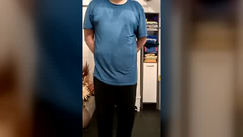 fluffybutt_ online show from July 2026 09:33:02 PM