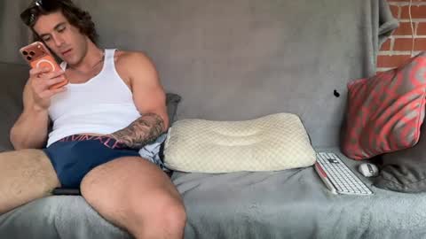 FlyerStud Mtl online show from June 2026 11:53:02 PM