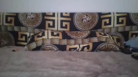 flylen online show from September 2025 02:44:02 AM