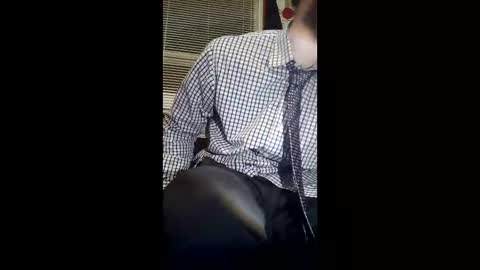 Snapshot of flyyguy69 chatting on December 2025 04:41:04 AM flyyguy69 online show from December 2025 04:41:04 AM