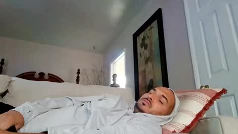 Snapshot of fn389 chatting on December 2024 10:49:02 PM Frank online show from December 2024 10:49:02 PM