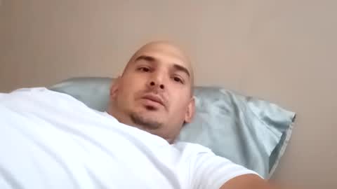 Snapshot of fn389 chatting on February 2025 09:13:02 PM Frank online show from February 2025 09:13:02 PM