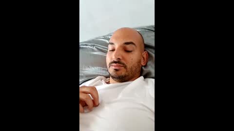 Snapshot of fn389 chatting on April 2026 05:58:01 PM Frank online show from April 2026 05:58:01 PM