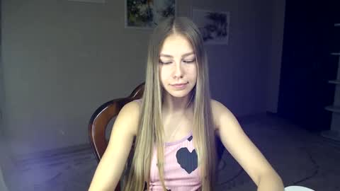 Molli  Ready for any play with you. Hottest show in pvt  Help a student earn big tokens  online show from October 2025 09:34:02 PM