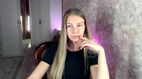 Molli  Ready for any play with you. Hottest show in pvt  Help a student earn big tokens  online show from October 2025 02:18:01 PM