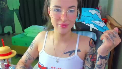 Snapshot of folinskaayaa chatting on June 2026 04:55:01 AM folinskaayaa online show from June 2026 04:55:01 AM