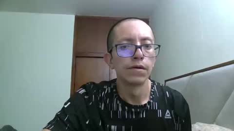 Snapshot of fonzi_flores chatting on October 2025 09:29:01 AM fonzi_flores online show from October 2025 09:29:01 AM