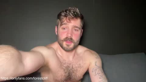 Snapshot of forestcliff chatting on January 2025 01:31:02 AM Forest online show from January 2025 01:31:02 AM