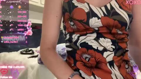 Elaine online show from October 2025 12:11:01 AM