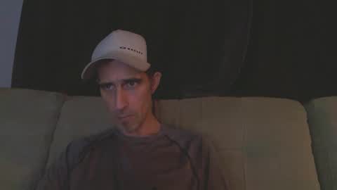 fouraide42 online show from January 2026 04:17:01 AM