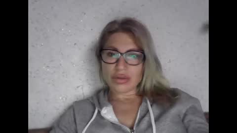 fox_red_lady7 online show from April 2026 09:25:02 AM