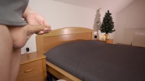 Snapshot of foxeslovefoxes chatting on December 2025 10:31:01 AM CUSTOM PHOTOS AND VIDEOS - online show from December 2025 10:31:01 AM