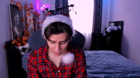 Foxicfu online show from December 2025 09:27:01 AM