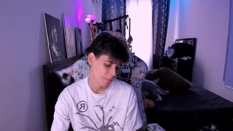 Snapshot of foxicfu chatting on March 2026 11:27:02 AM Foxicfu online show from March 2026 11:27:02 AM