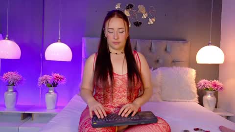 Snapshot of foxienova chatting on April 2026 01:41:01 PM Foxie online show from April 2026 01:41:01 PM