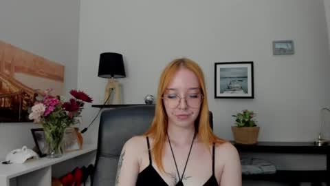 Snapshot of foxsonya chatting on July 2026 06:18:02 AM Sonya online show from July 2026 06:18:02 AM
