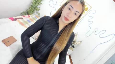 Snapshot of foxxxy_bunny18 chatting on September 2025 02:50:02 AM Rianne online show from September 2025 02:50:02 AM