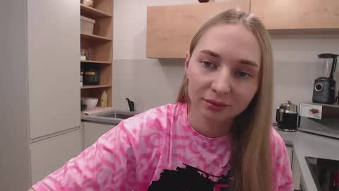 Snapshot of foxy0990 chatting on December 2024 09:33:01 AM Maria online show from December 2024 09:33:01 AM