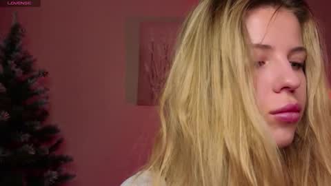 Snapshot of foxy_vibes chatting on November 2025 05:33:01 AM Ammy Fox online show from November 2025 05:33:01 AM