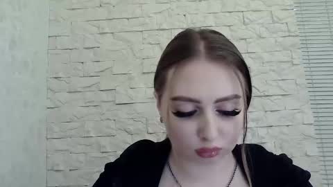 Snapshot of foxyflaree chatting on November 2025 04:11:02 PM Alice online show from November 2025 04:11:02 PM