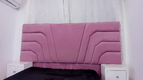 foxyhillx online show from June 2026 08:49:02 AM