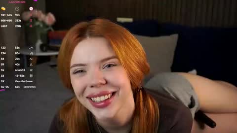 Jane Foxy online show from December 2025 06:33:02 AM