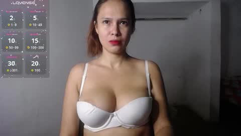 Snapshot of foxysweet08 chatting on January 2026 04:17:02 AM Dulce online show from January 2026 04:17:02 AM